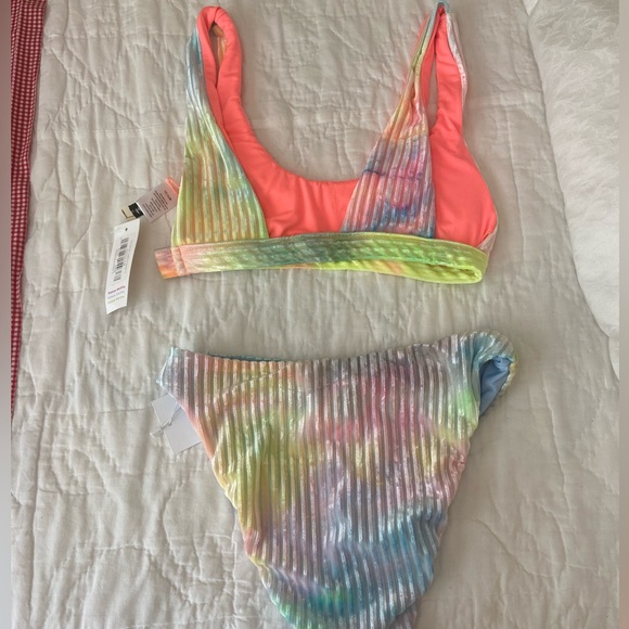 Dippin Daisys NWT never worn. tie-die velour two-piece bathing suit sz S. - Picture 5 of 13